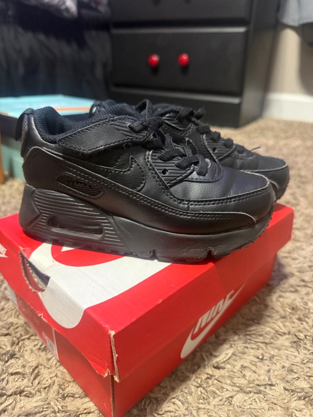 Nike Kids Black Leather Low-Top Sneakers